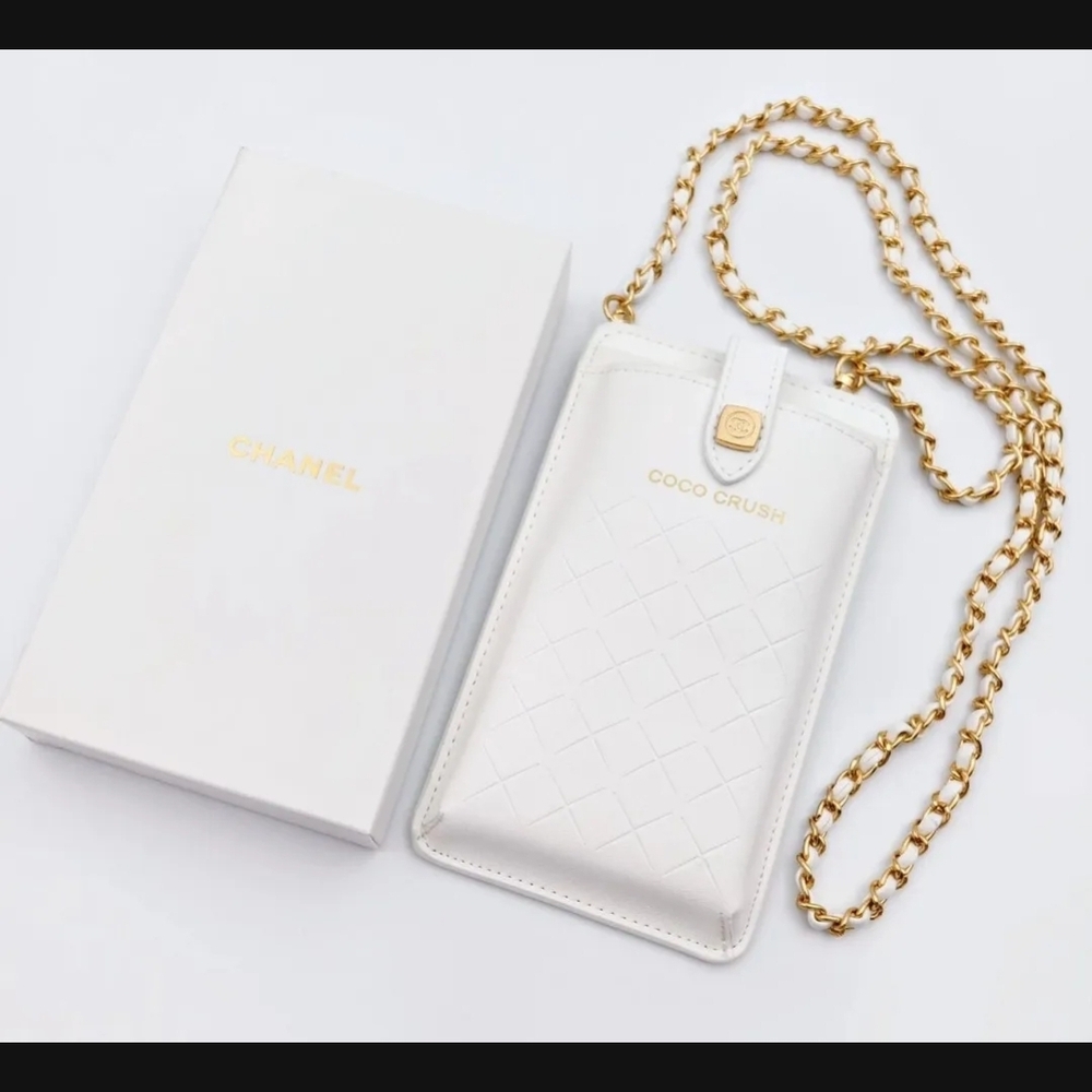 CHANEL Coco Crush Limited Edition Leather Phone Crossbody Bag GWP Item